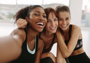 Women’s Health Essentials: Supplements That Support Hair, Energy, and Skin