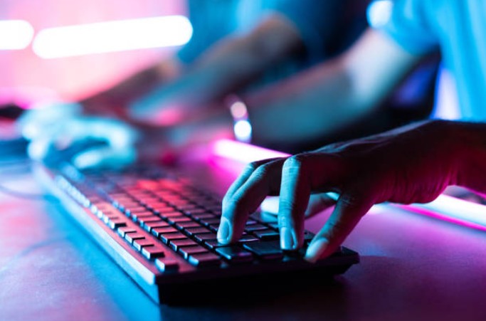 Why Online Gaming Fits Naturally Into Short Attention Spans